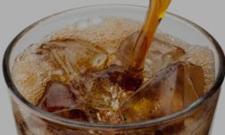 نوشابه های گازدار و احتمال افزایش سرطان‌کبد در زنان   